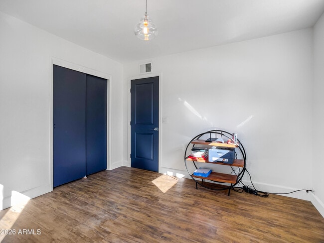 Building Photo - 1314 W Elm St