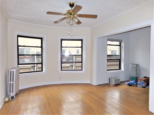 Building Photo - 6812 N Lakewood Ave