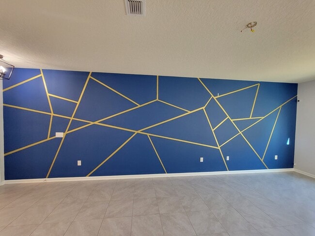 Building Photo - 7635 Legacy Trl