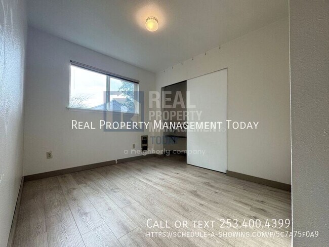 Building Photo - 1712 S 39th St