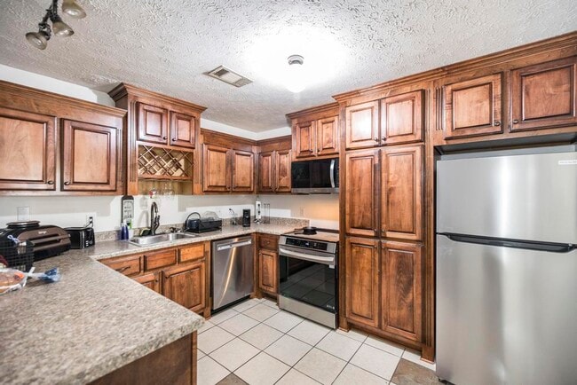 Building Photo - 130 Wrights Mill Cir