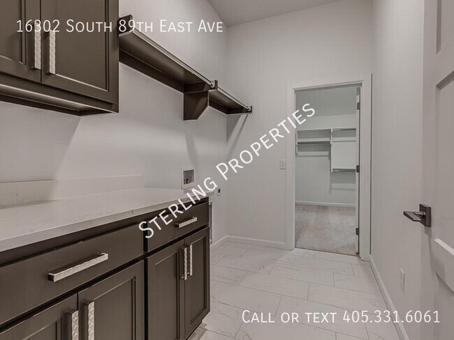 Building Photo - 16302 S 89th E Ave
