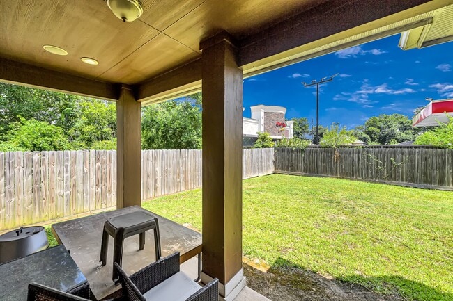 Building Photo - 4617 White Rock St