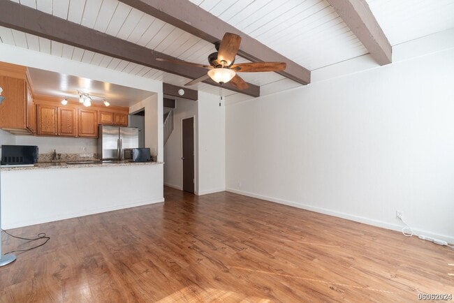 Building Photo - 2br/1.5ba Townhouse in Milalani Manor w/ L...