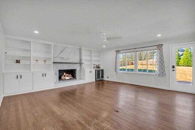 Building Photo - Elegant 4BR Home with Luxury Finishes and Premier Amenities in Marietta