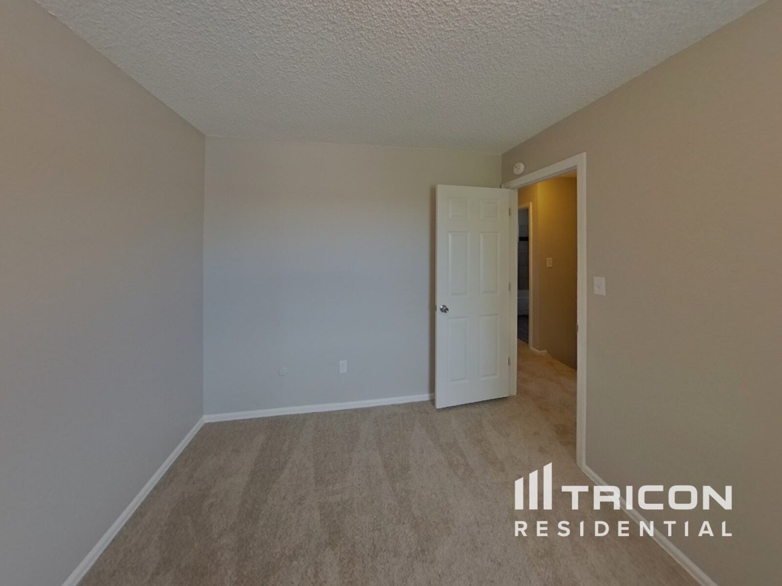 Building Photo - 4868 Irving Dr