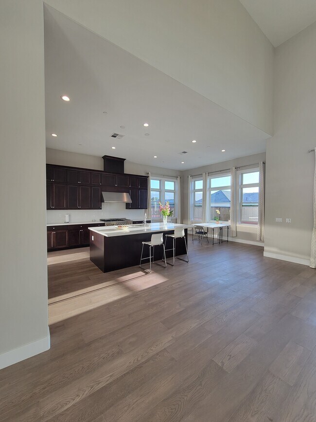 Building Photo - 2163 Shadow Creek Ct