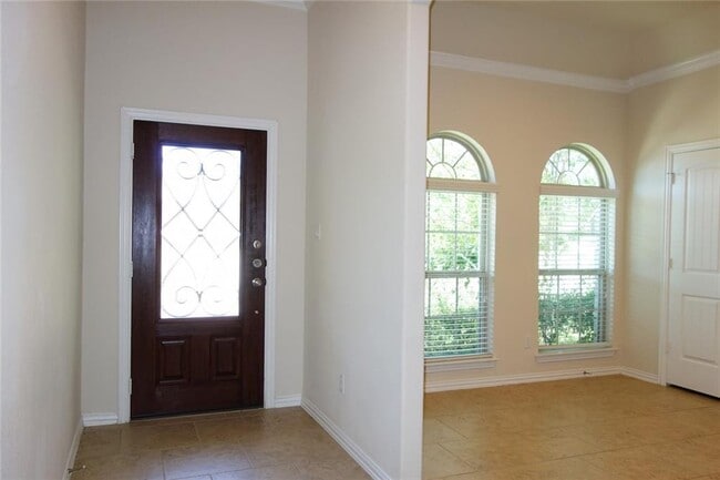 Building Photo - 3745 Bainbridge St