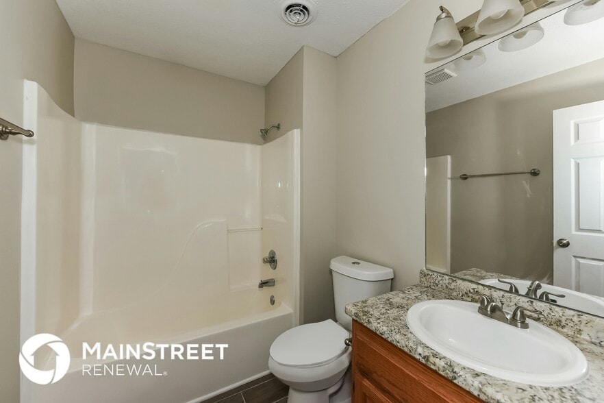 Building Photo - 102 Bentree Ct