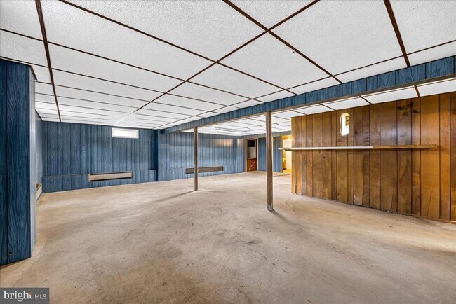 Building Photo - 46 Browning Ave