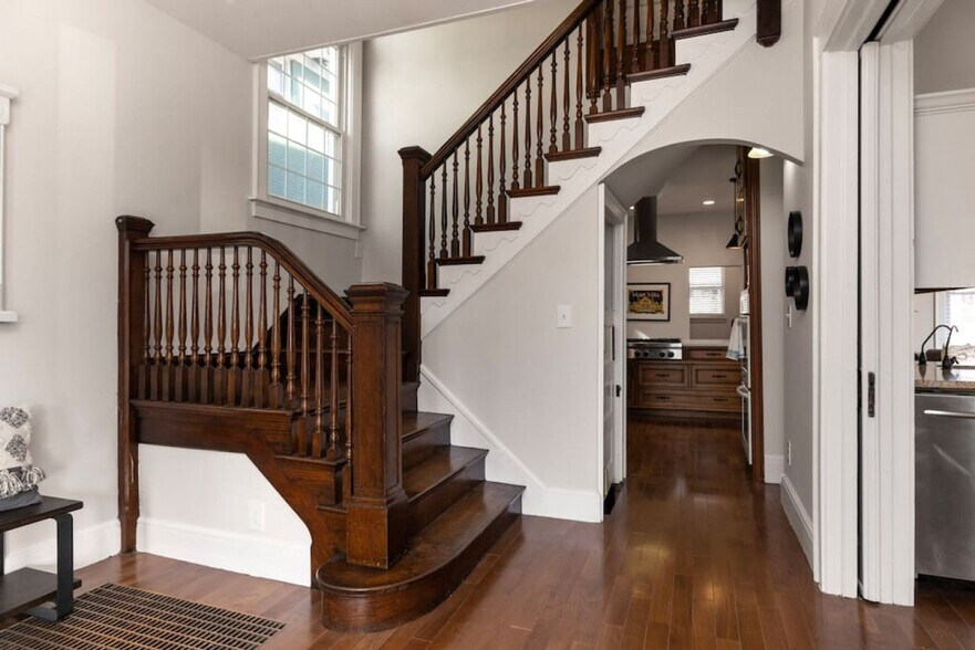 Building Photo - 258 Dorchester Ave