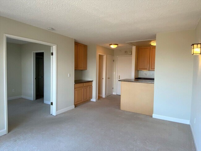 Building Photo - Studio Condo Available Now