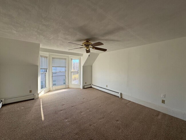 Building Photo - 40 Gile St