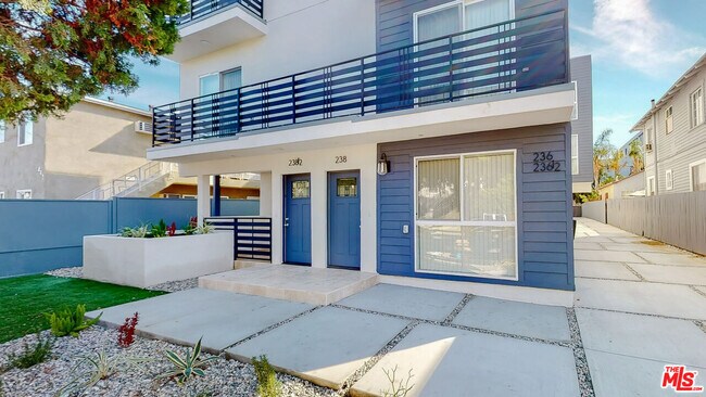 Building Photo - 236 Rosemont Ave