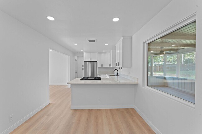 Building Photo - RV/trailer parking