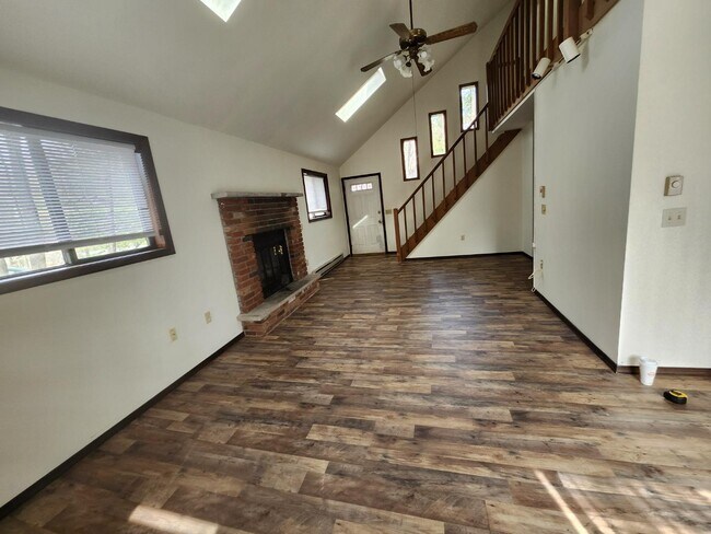 Building Photo - 940 Country Pl Dr