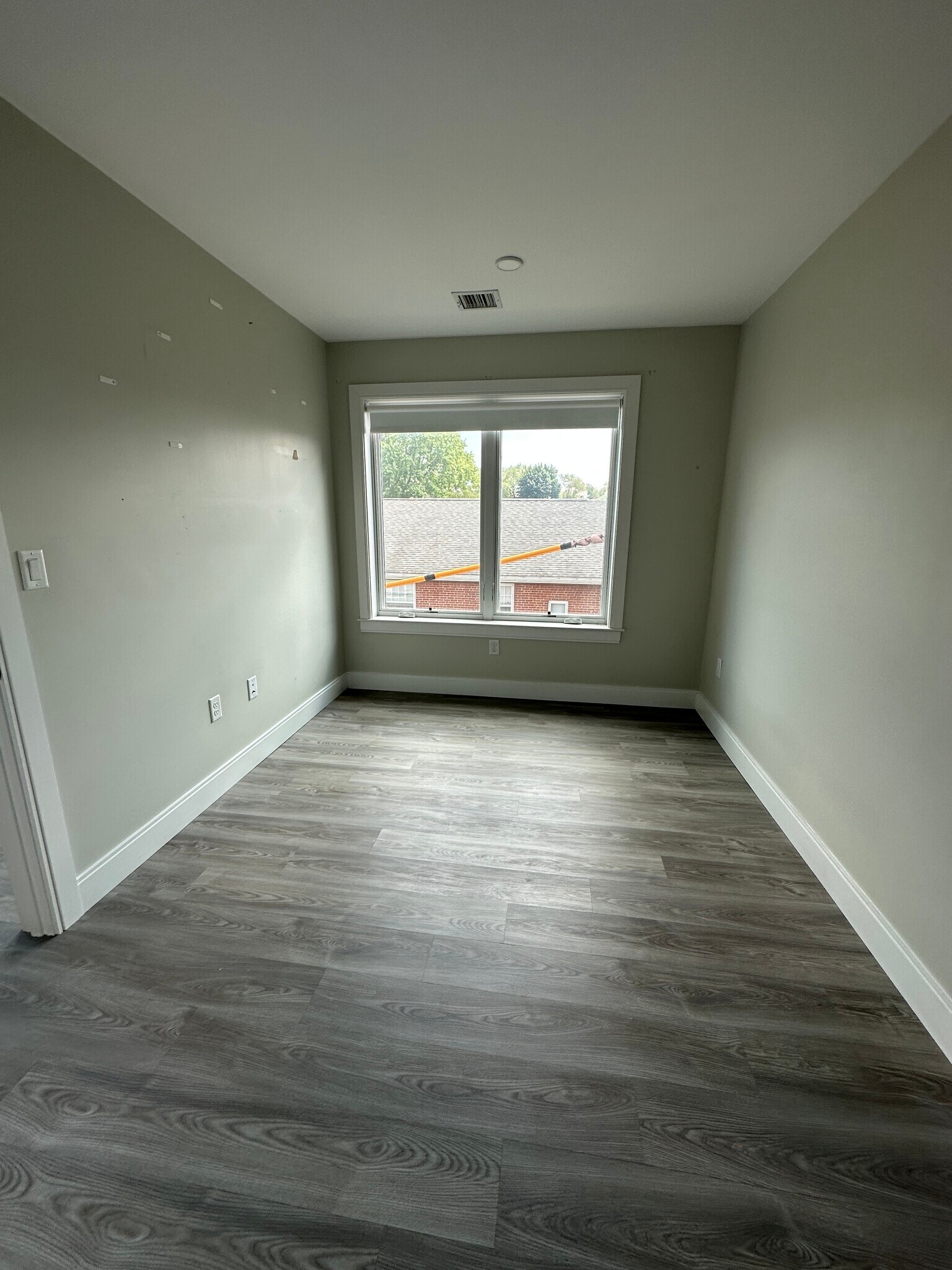 Building Photo - 206 Old Colony Ave