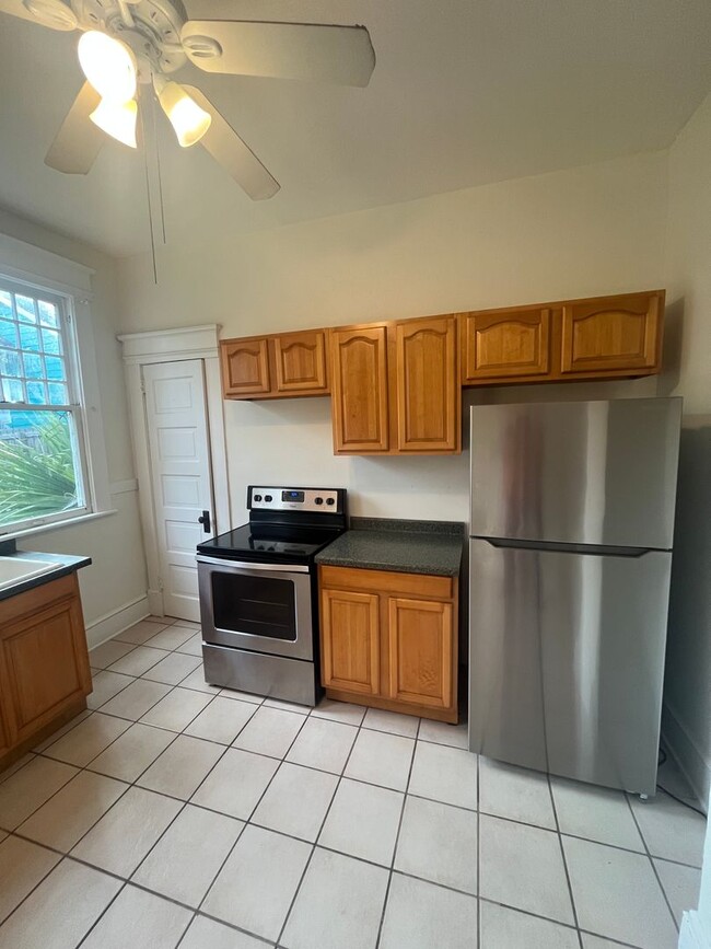 Building Photo - 1808 Bayard Pl