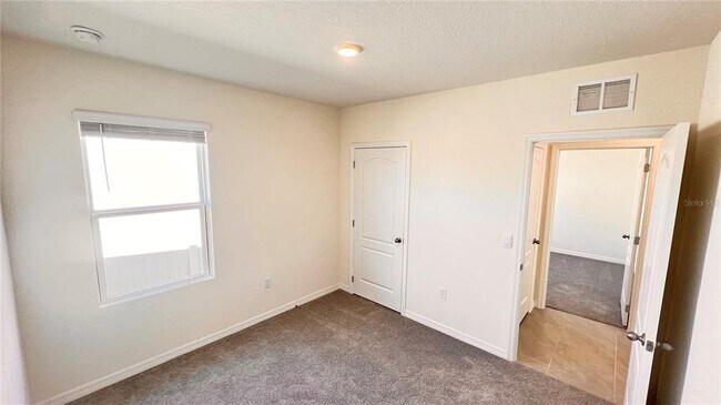 Building Photo - 227 Eagleview Loop