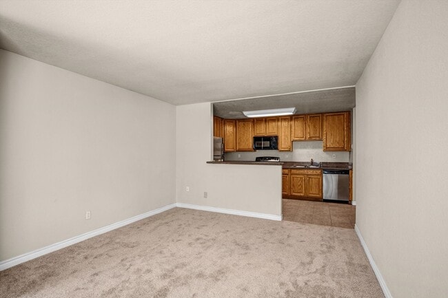 Building Photo - Cozy 2 BD, 1 BA Condo in Las Palmas Villas!