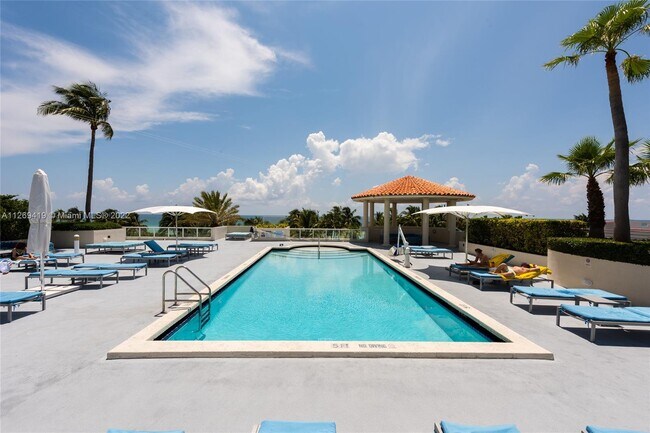 Building Photo - 7330 Ocean Terrace