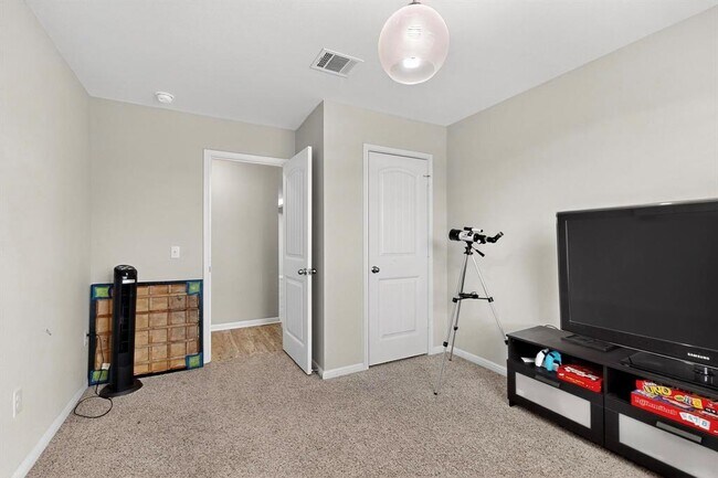 Building Photo - 112 Palo Duro Ct