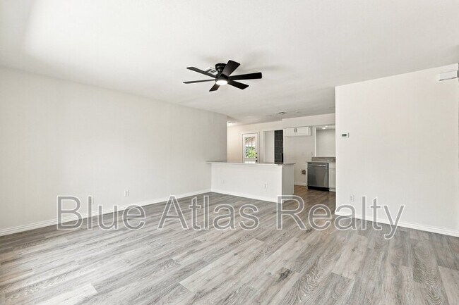Building Photo - 6008 Golden Gate Dr
