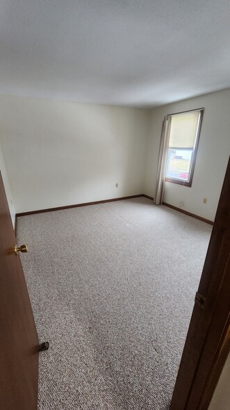 Building Photo - 161 Riviera Dr