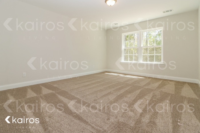 Building Photo - 225 Western Red Cedar Dr