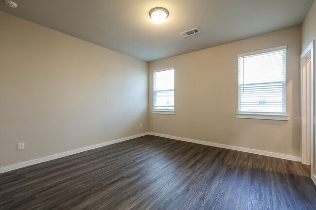 Building Photo - 18519 Centro Row