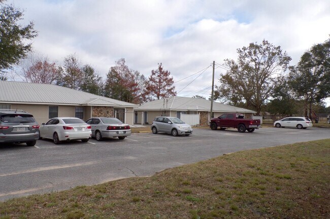 Building Photo - Charming 2 Bedroom Rental in Pace, FL with a Spacious Layout and Prime Location!