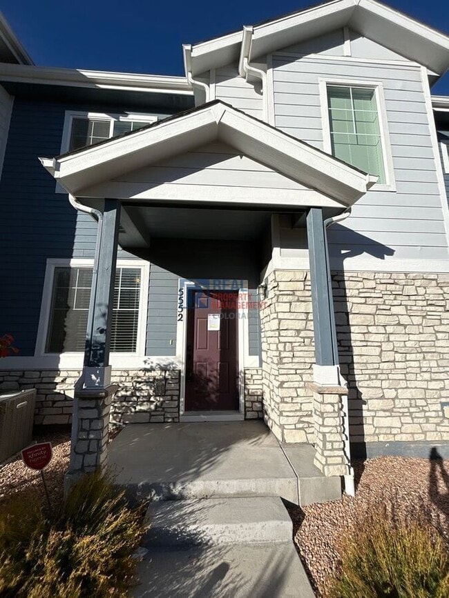 Building Photo - 5552 Canyon View Dr