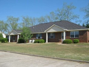 Building Photo - 117 Fairway 2 Dr