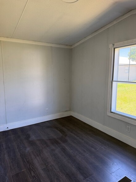 Building Photo - 1486 Nadenbousch Ln