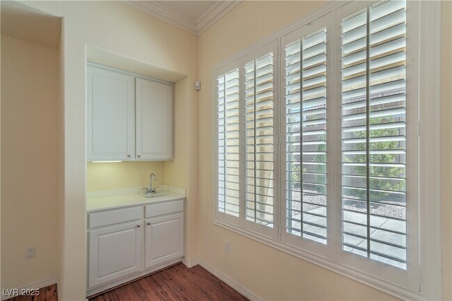 Building Photo - 2180 Waterton Rivers Dr