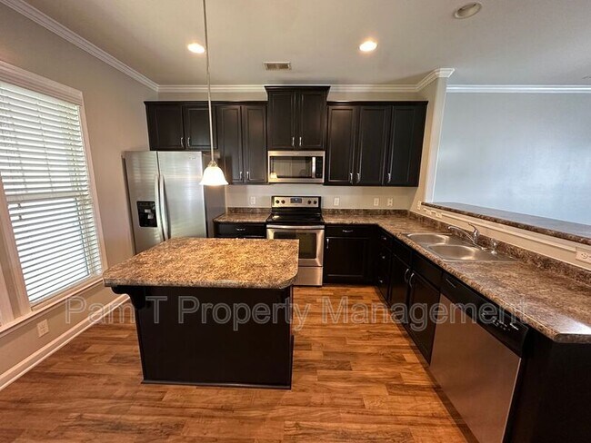 Building Photo - 106 Sonata Cir