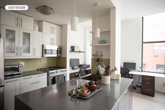 Building Photo - 88 Wyckoff St