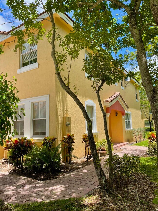 2255 Shoma Dr 2255 Shoma Dr West Palm Beach FL 33414 Apartment Finder