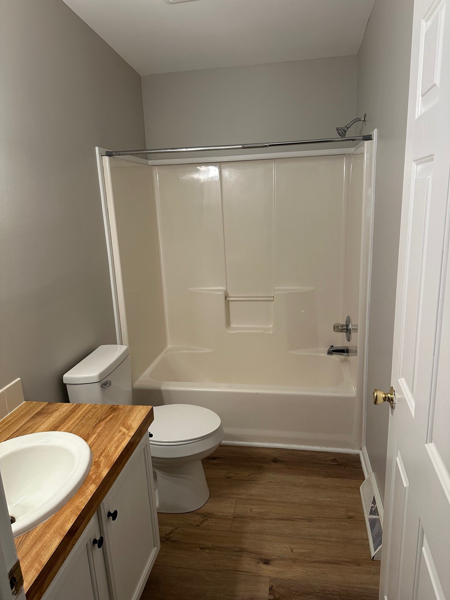 Building Photo - 105 Cherokee Trl