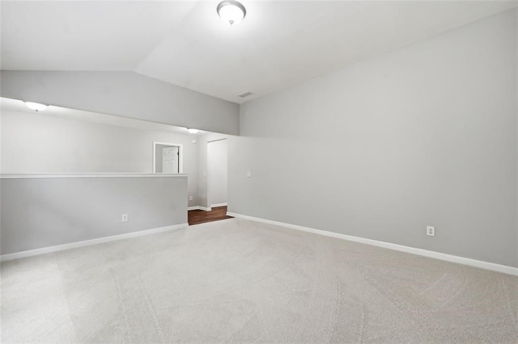 Building Photo - 3685 Silver Springs Rd