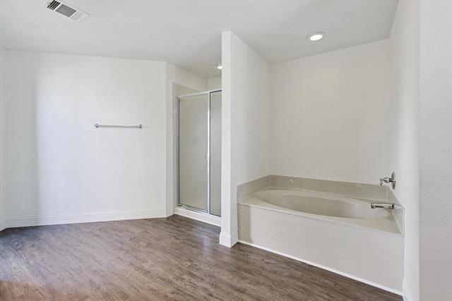 Building Photo - 10740 Irish Glen Trail