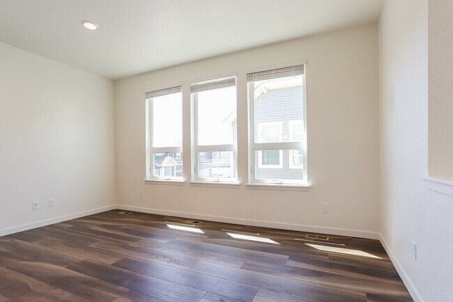 Building Photo - 18571 E 47th Ave