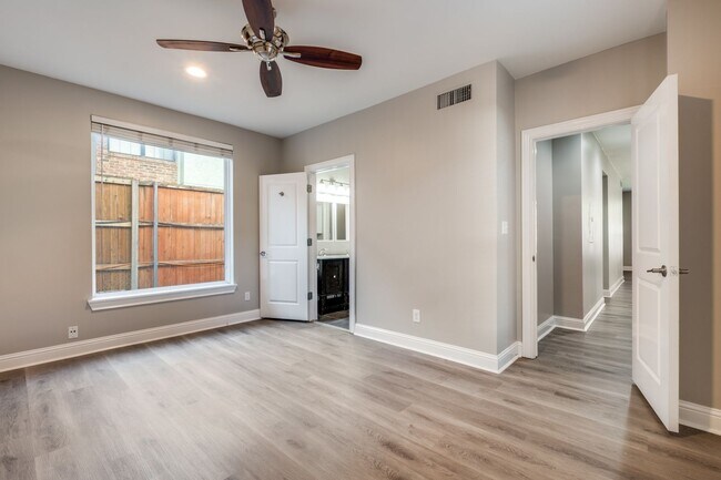 Building Photo - 3912 Rawlins St