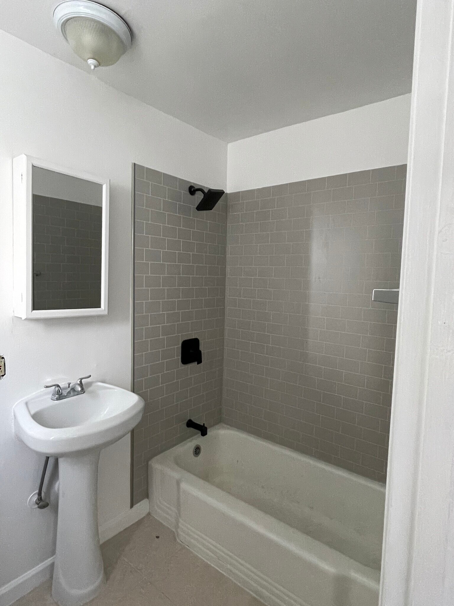 Building Photo - 2009 McGee Ave