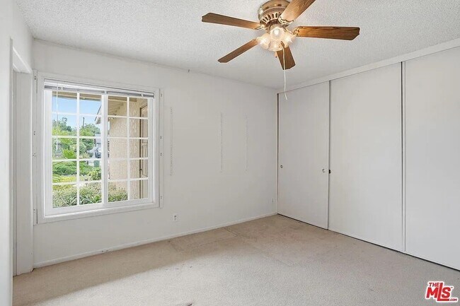 Building Photo - 6701 Neddy Ave