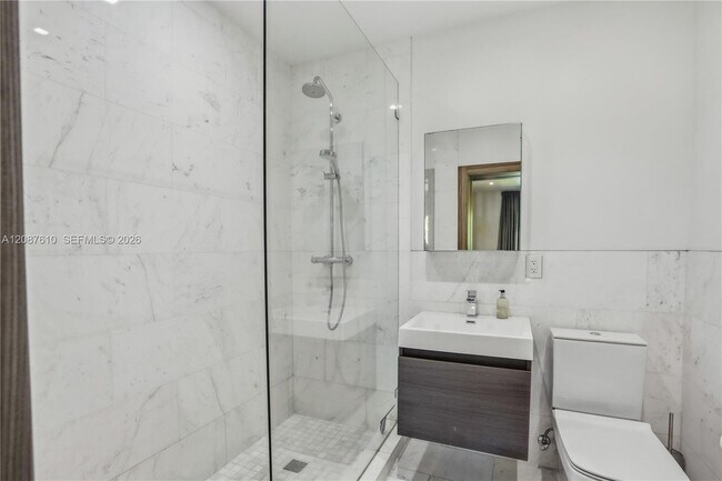 Building Photo - 9301 N Bayshore Dr