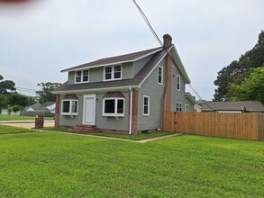 Building Photo - 1814 Kecoughtan Rd