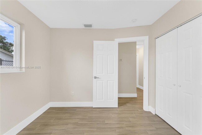 Building Photo - 29731 SW 147th Ave