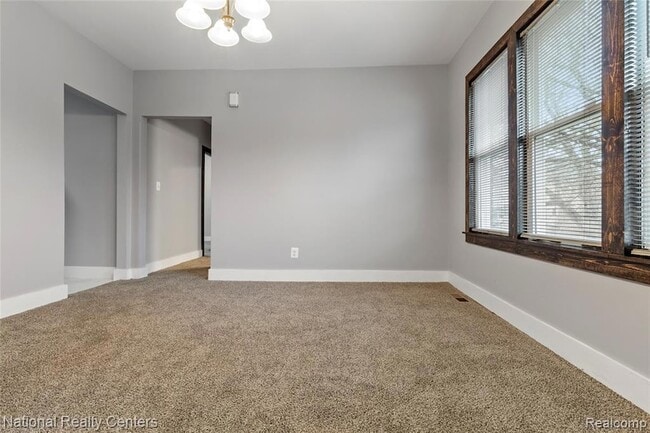 Building Photo - 767 Navahoe St