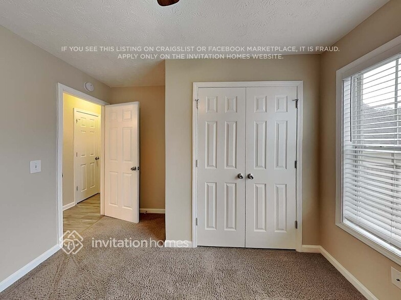 Building Photo - 405 Anita Dr